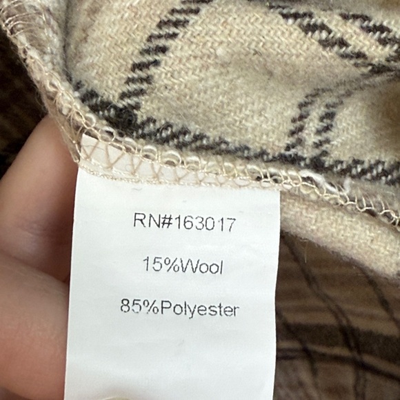 Princess Poly Shacket - Picture 10 of 10